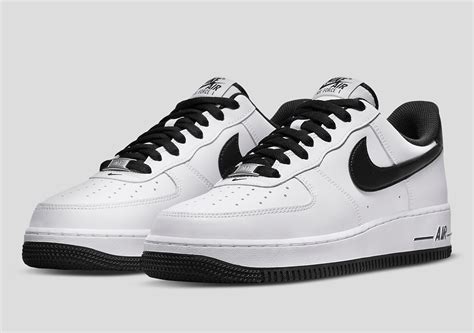 nike air force 1 schwarze umrandung|Nike Air Force 1 black and white.